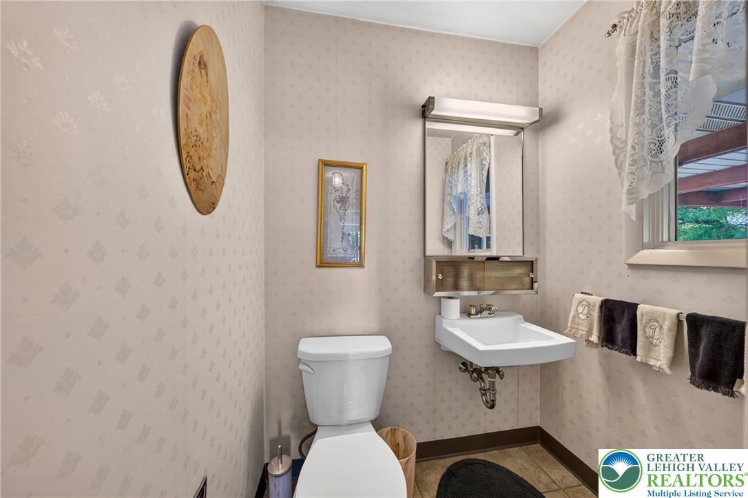 100 South Greenwood Avenue Property Photo 33