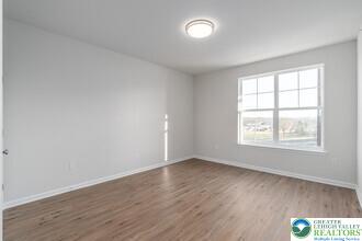 430 Cambria Street 207 Property Photo 4