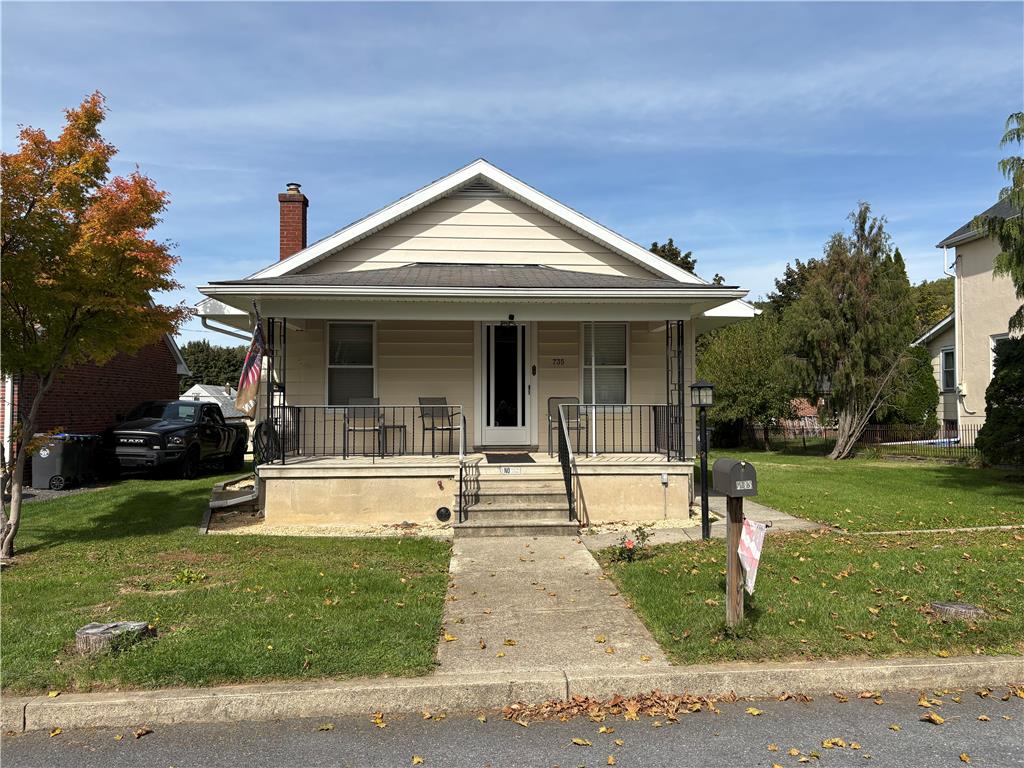 735 Lexington Street Property Photo 1