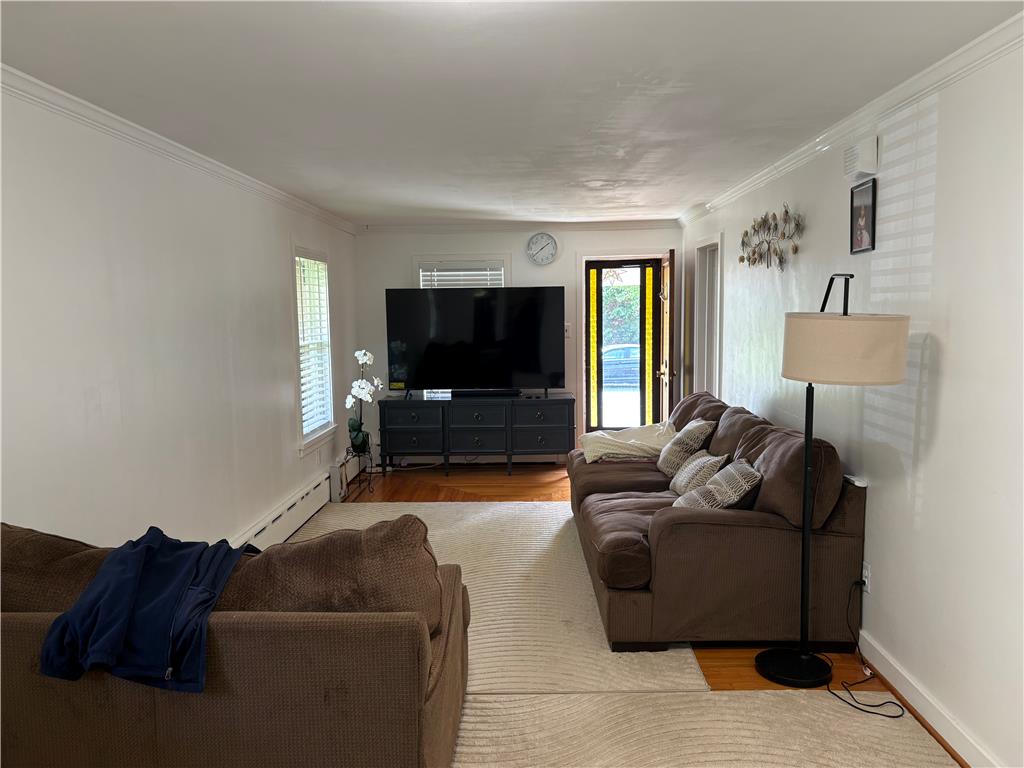 735 Lexington Street Property Photo 5