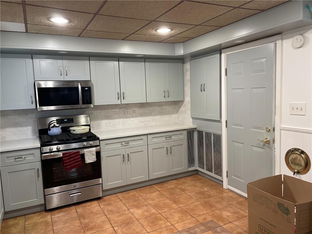 735 East Lexington Street Property Photo 8