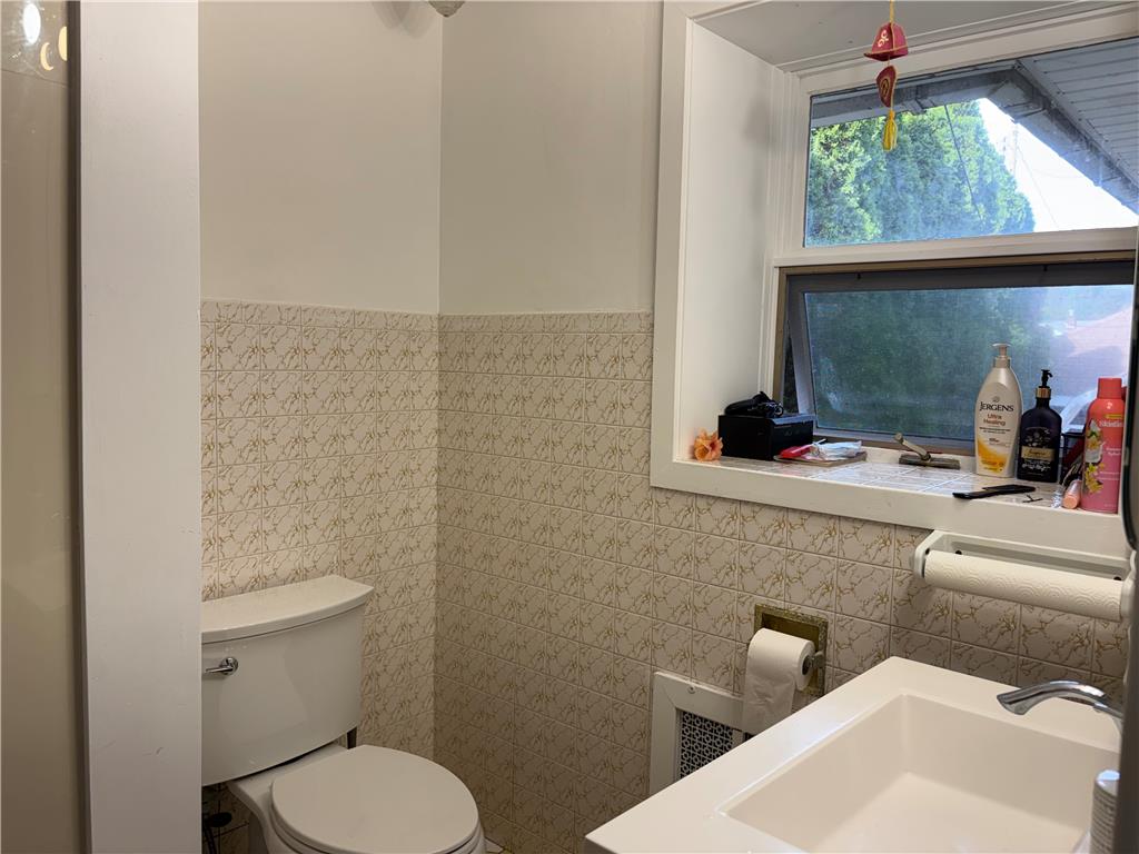 735 Lexington Street Property Photo 11