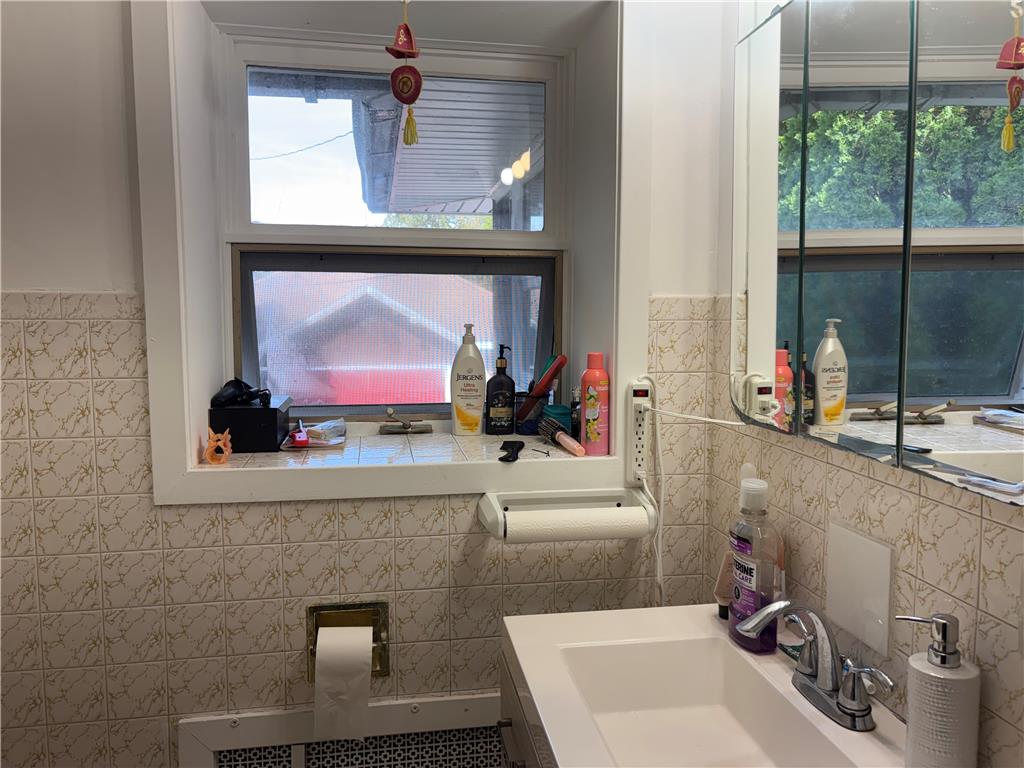 735 Lexington Street Property Photo 12