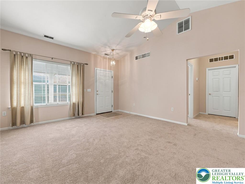 4851 Derby Lane Property Photo 5