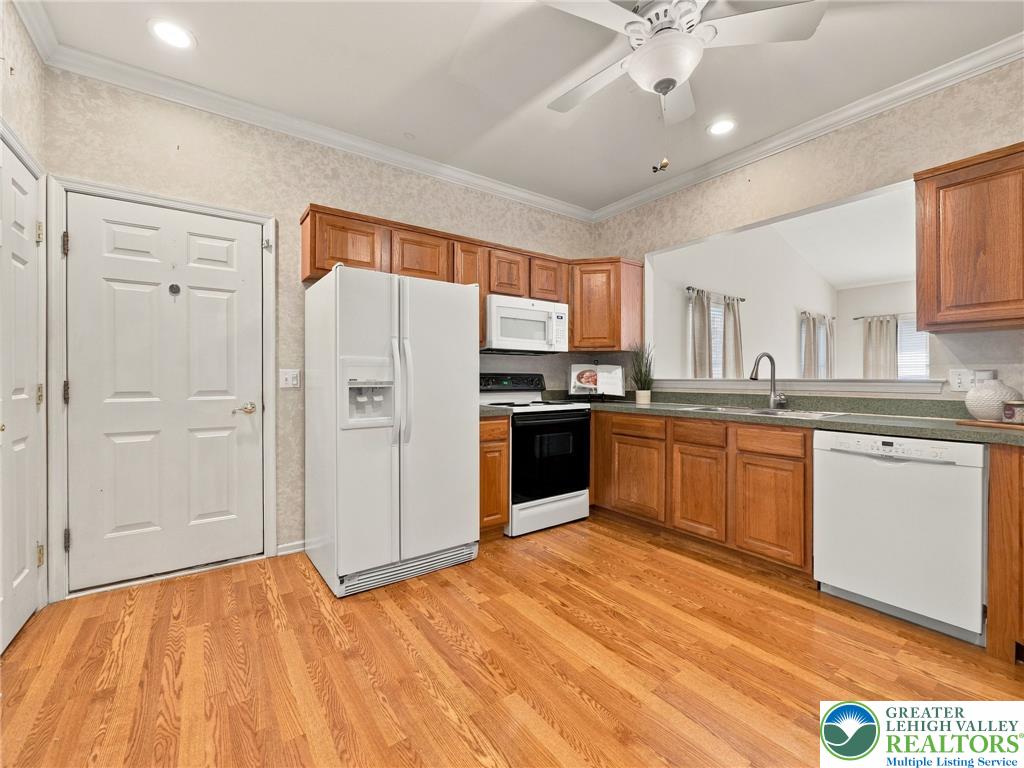 4851 Derby Lane Property Photo 12