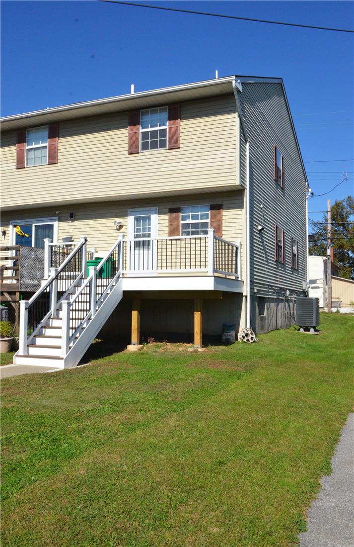 944 West Wyoming Street Property Photo 3