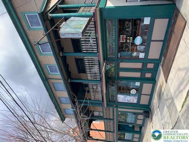 735 Front Street Property Photo 1