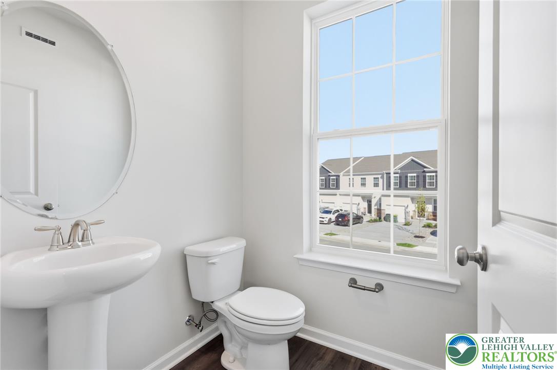 1082 Meadowlark Drive Property Photo 15