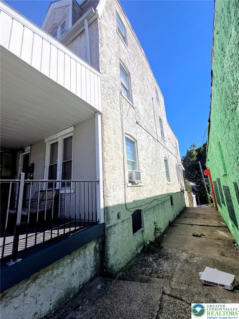 444 Hanover Avenue Property Photo 2