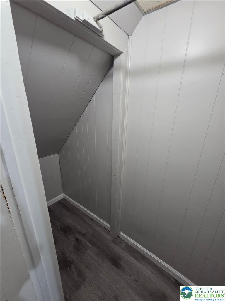 632 East 5th Street 2 Property Photo 15