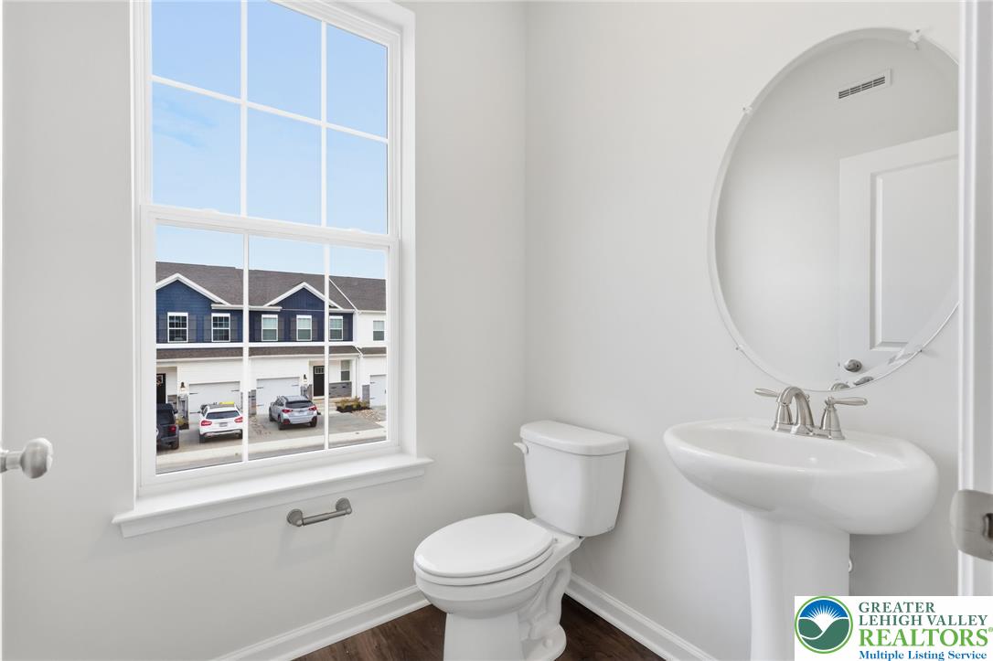 1074 Meadowlark Drive Property Photo 15