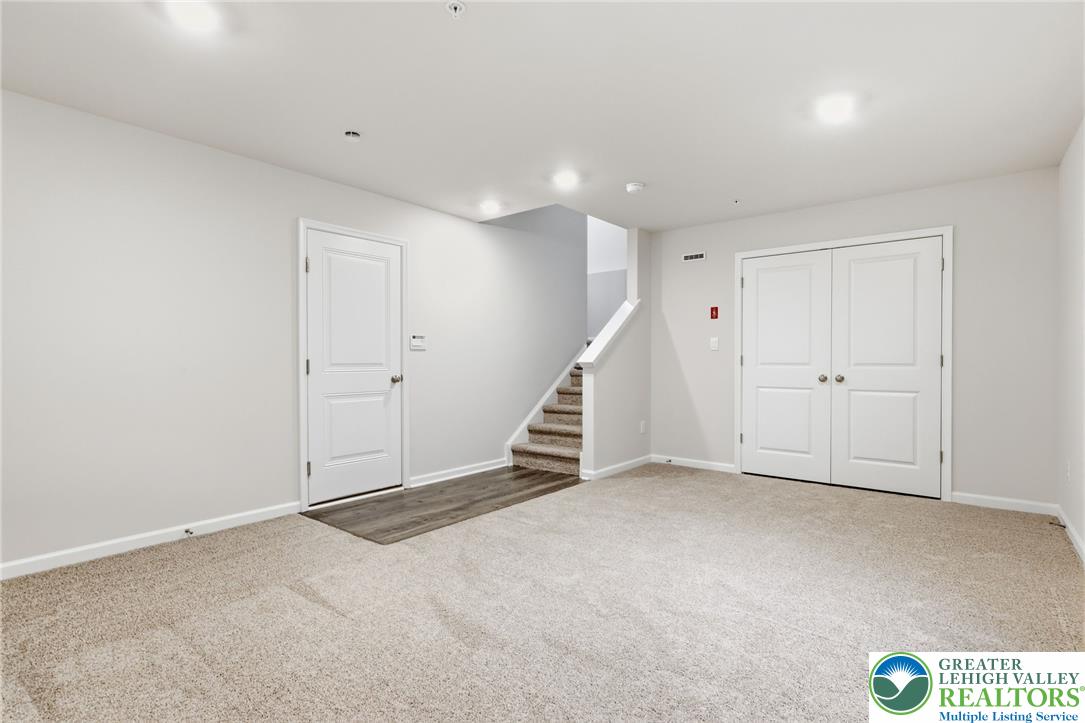 1074 Meadowlark Drive Property Photo 30