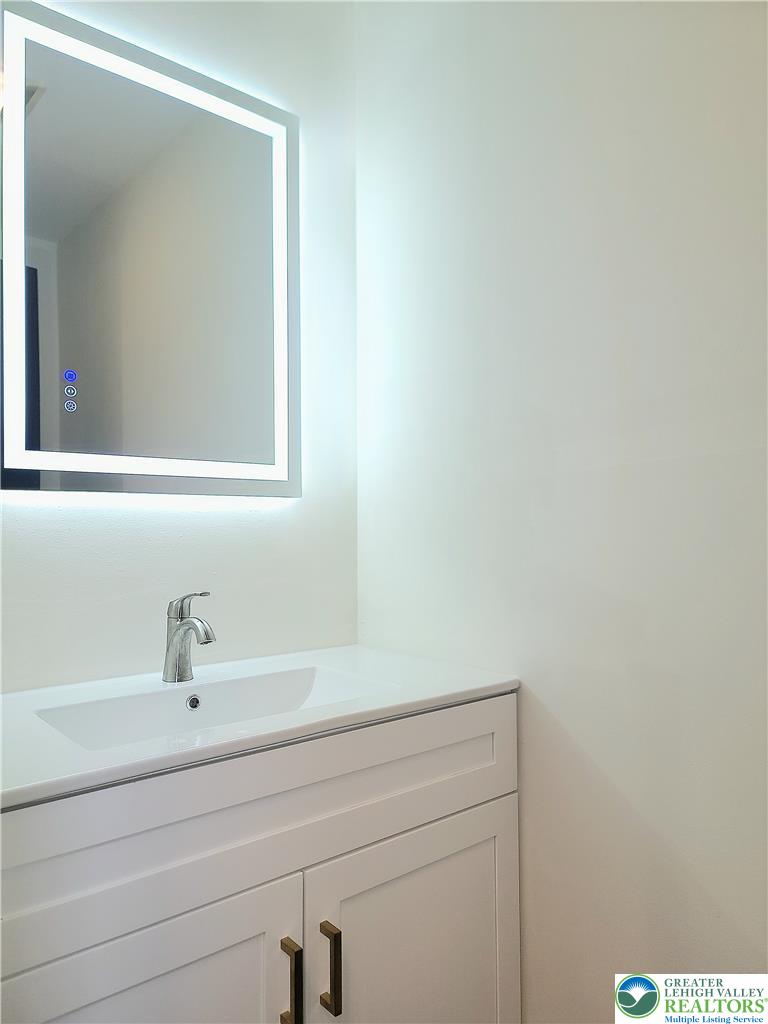 9325 Fairmount Way Property Photo 14