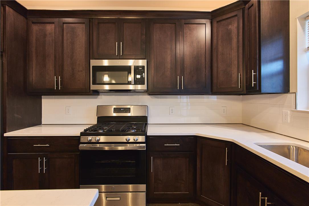 6641 Stein Way Property Photo 12