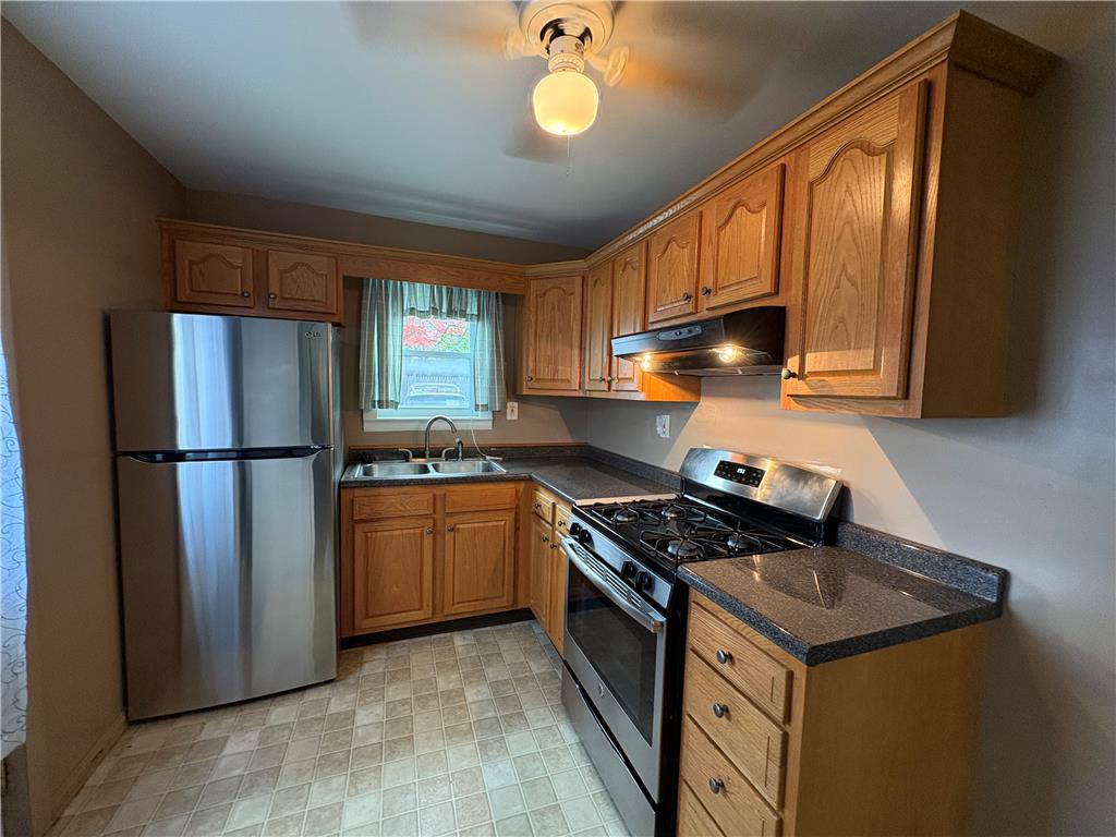 21 Hess Avenue Property Photo 4