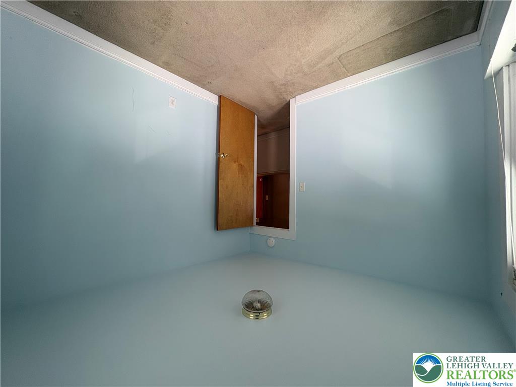 21 Hess Avenue Property Photo 13