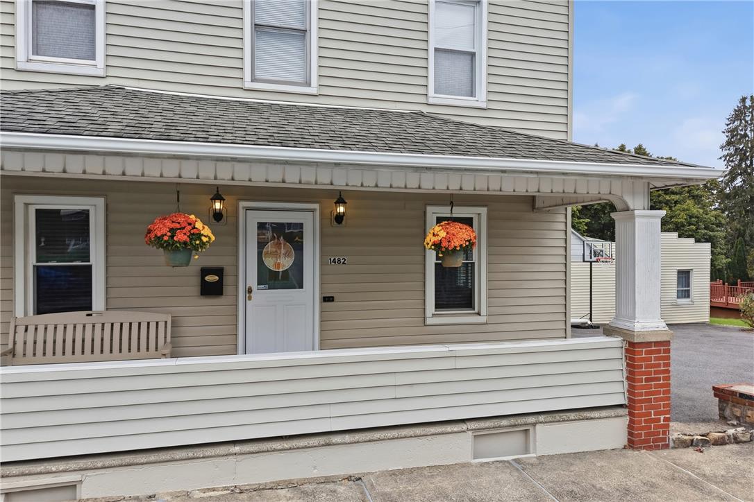 1482 Pine Street Property Photo 4