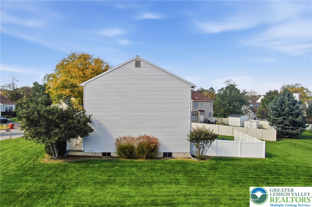 2515 Steele Lane Property Photo 17
