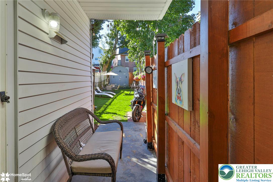 252 East Ettwein Street Property Photo 36