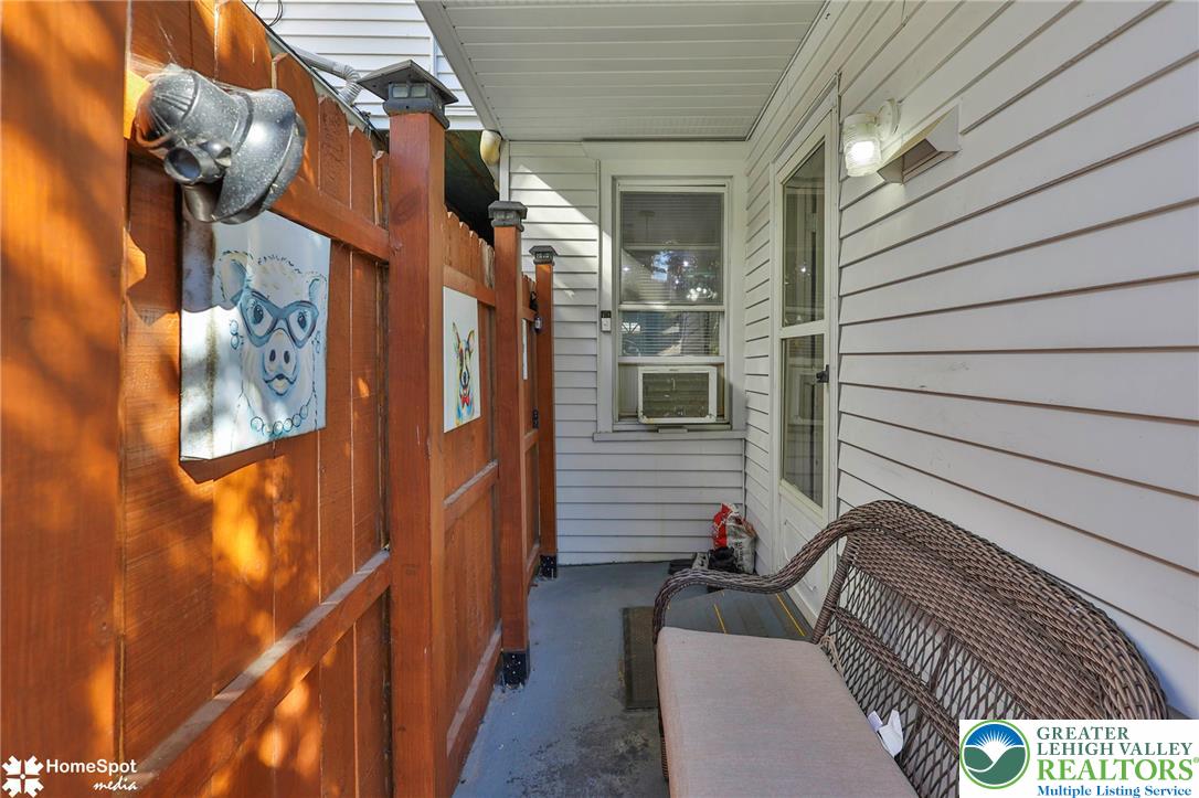 252 East Ettwein Street Property Photo 37
