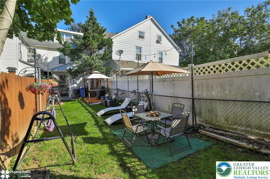 252 East Ettwein Street Property Photo 44