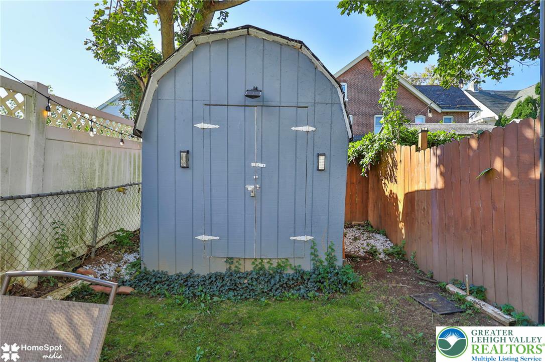252 East Ettwein Street Property Photo 46