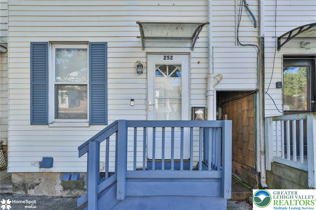 252 East Ettwein Street Property Photo 49