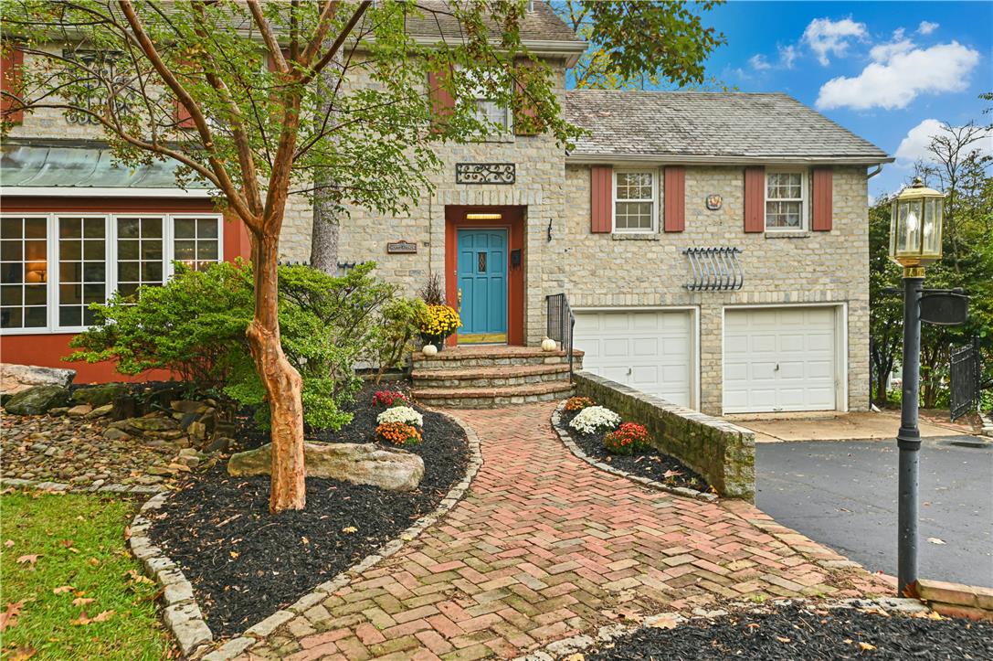 1236 Moffitt Avenue Property Photo 3