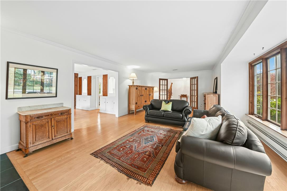 1236 Moffitt Avenue Property Photo 10