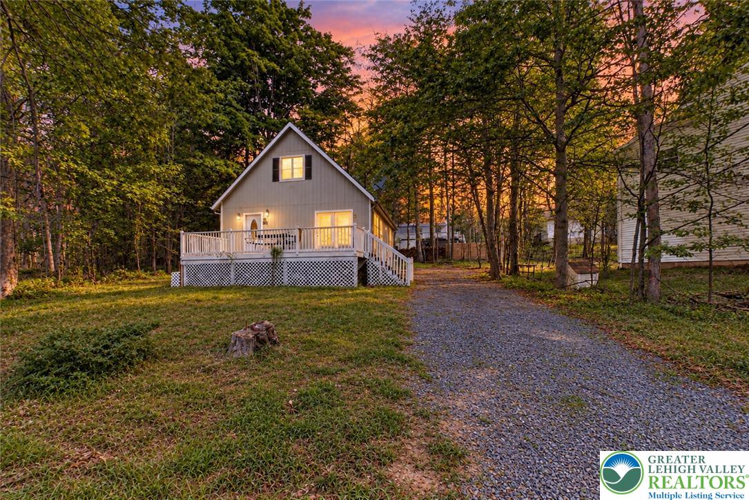 2027 Skyview Terrace Property Photo 1