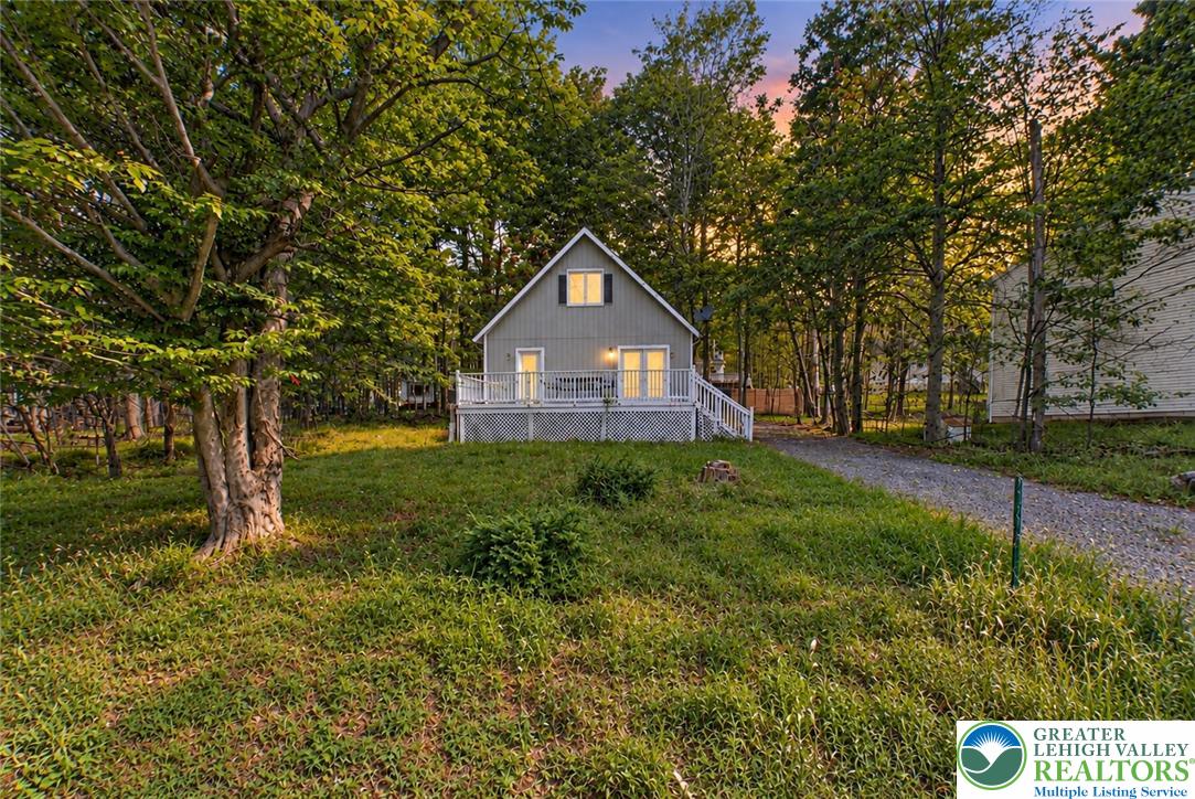 2027 Skyview Terrace Property Photo 2