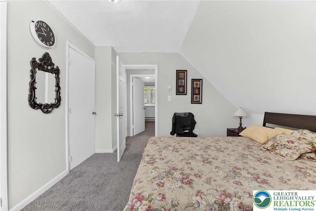 2027 Skyview Terrace Property Photo 14