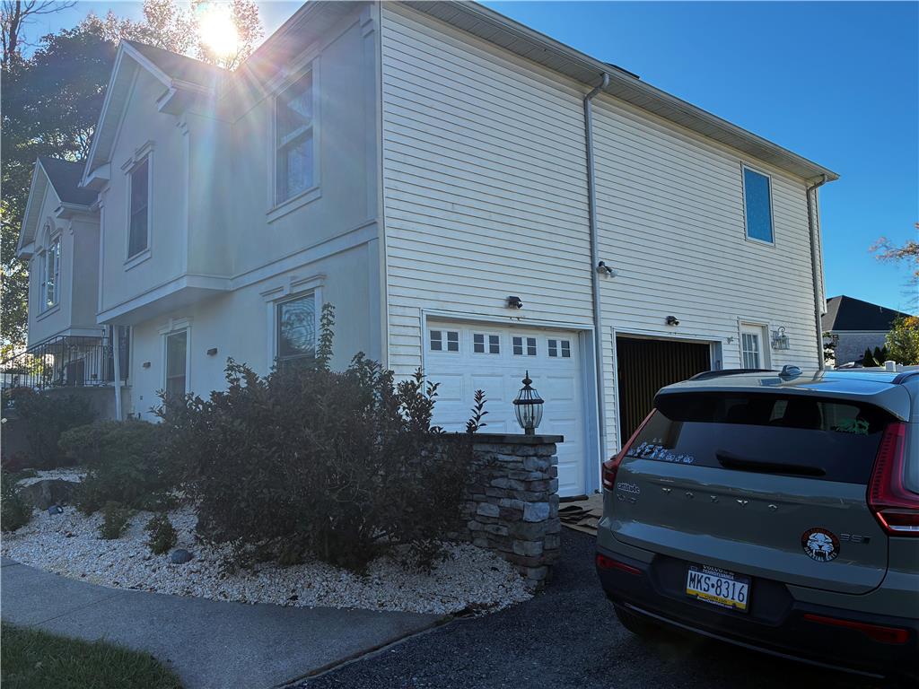 2819 Linden Street Property Photo 7