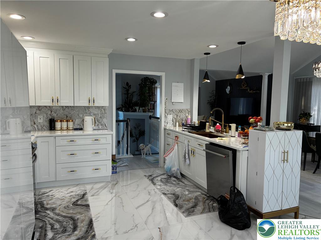 2819 Linden Street Property Photo 26