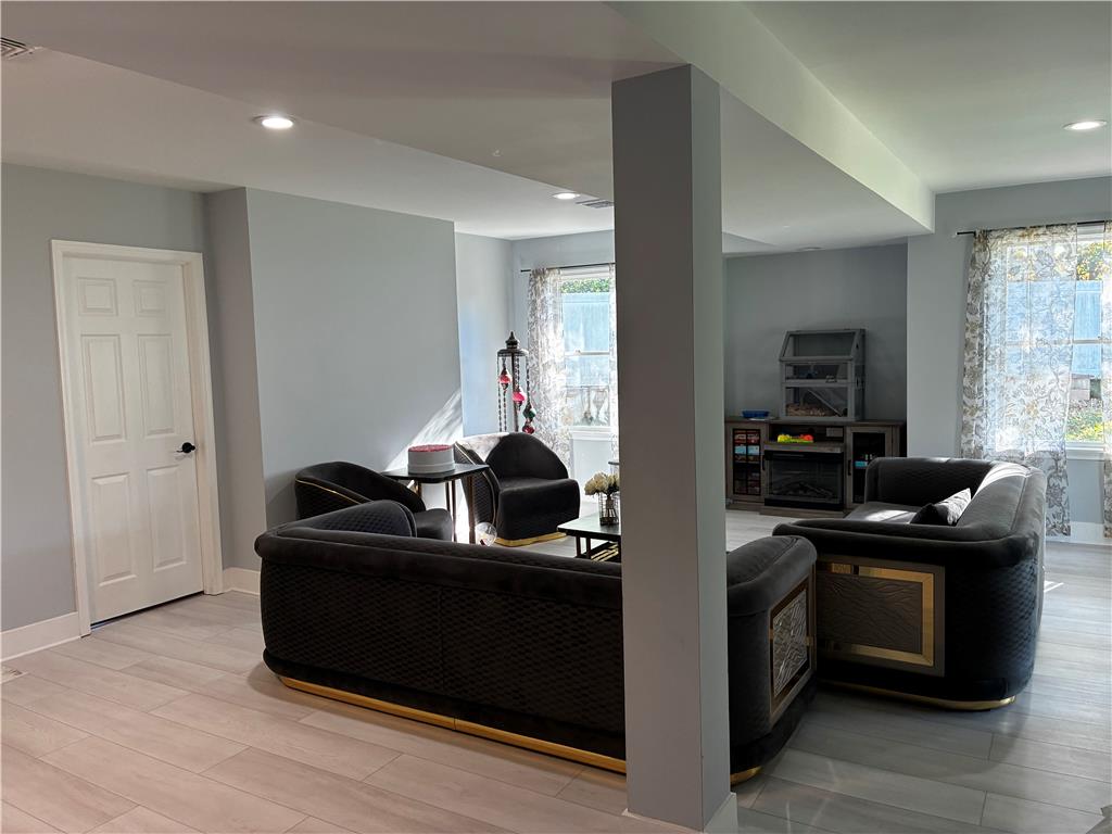 2819 Linden Street Property Photo 58