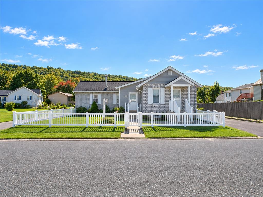 1208 Garden Avenue Property Photo 1