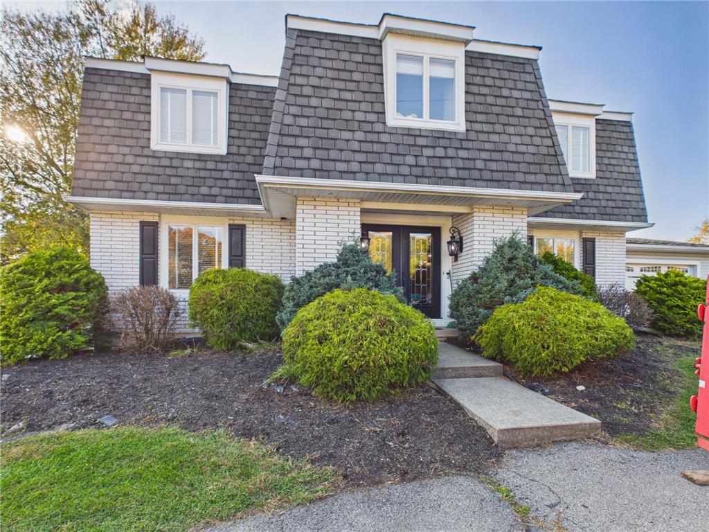 10 Stonecroft Drive Property Photo 1