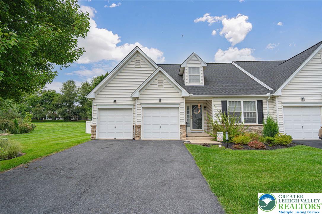 1325 Briarwood Lane Property Photo 1