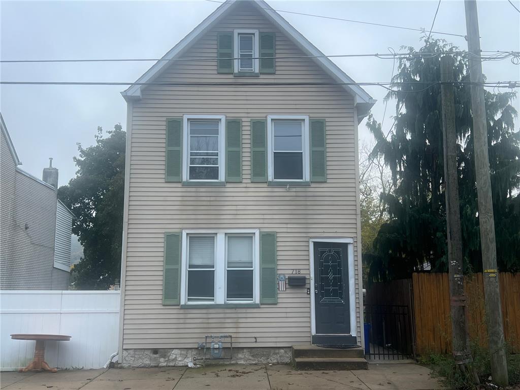 718 West Berwick Street Property Photo 1