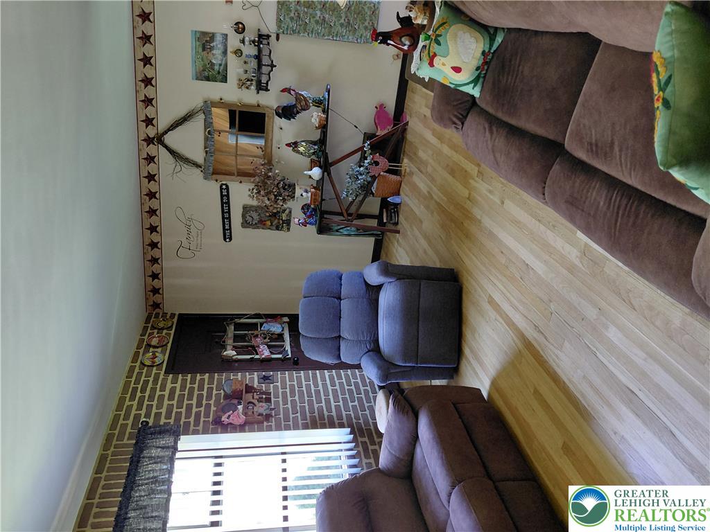 3232 Highland Road Property Photo 3