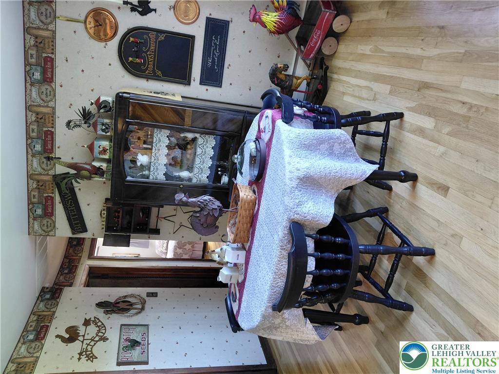 3232 Highland Road Property Photo 4