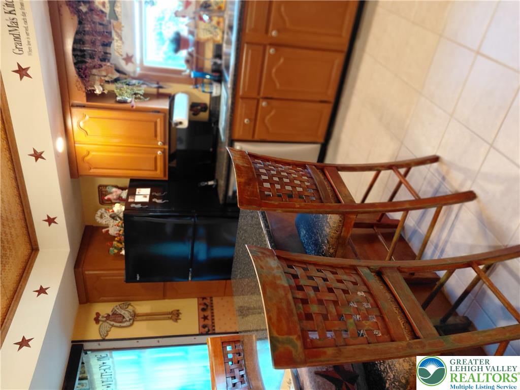 3232 Highland Road Property Photo 5