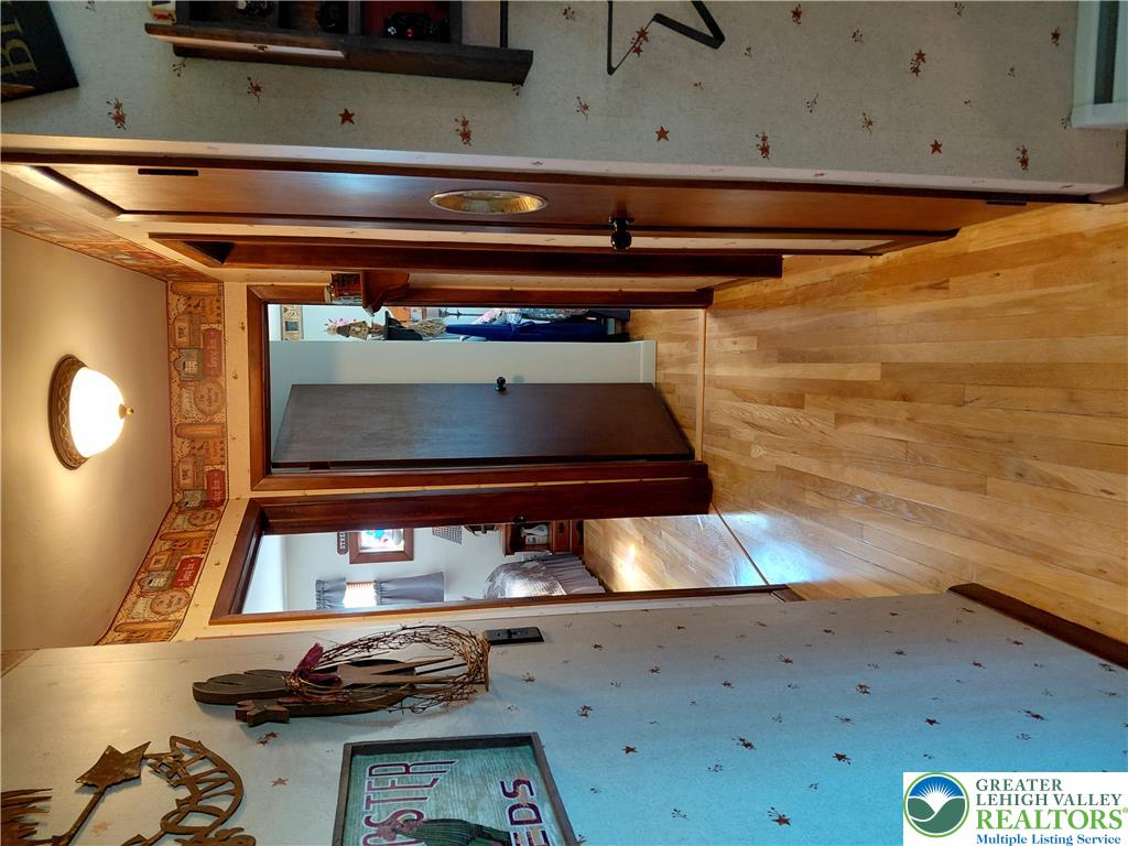 3232 Highland Road Property Photo 7