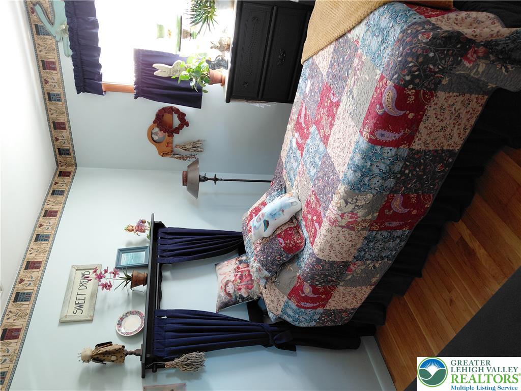 3232 Highland Road Property Photo 9
