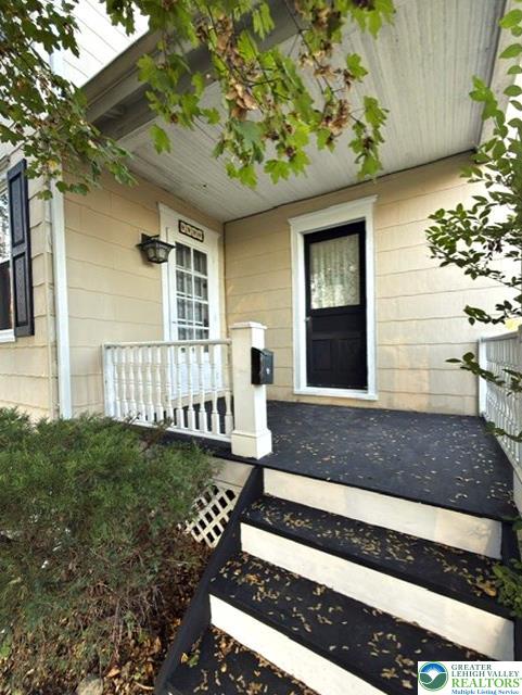 229 West Lafayette Street Property Photo 1
