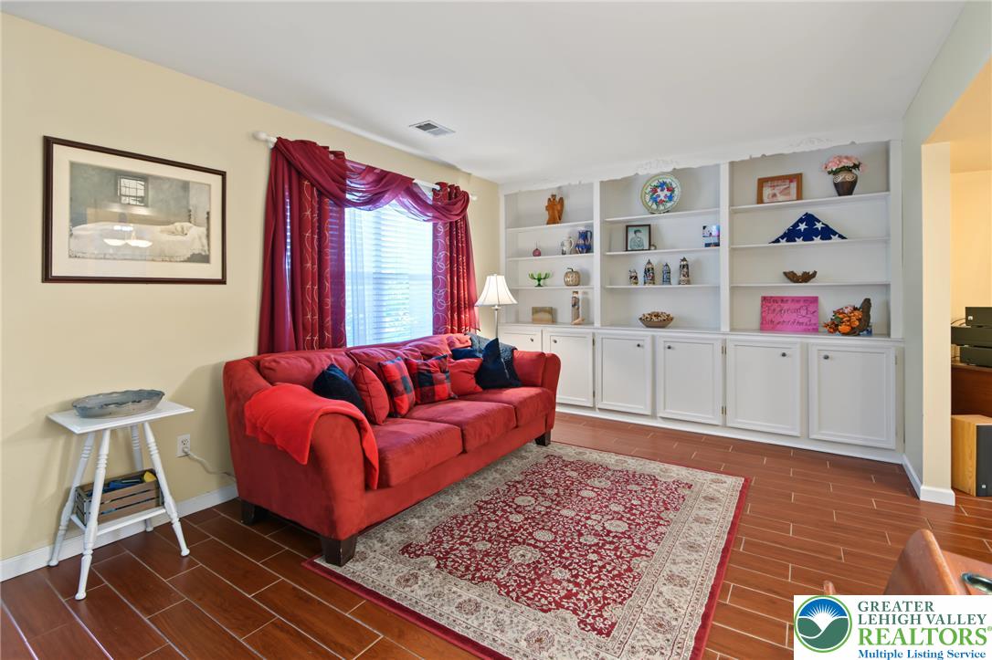 101 San Francisco Drive Property Photo 7