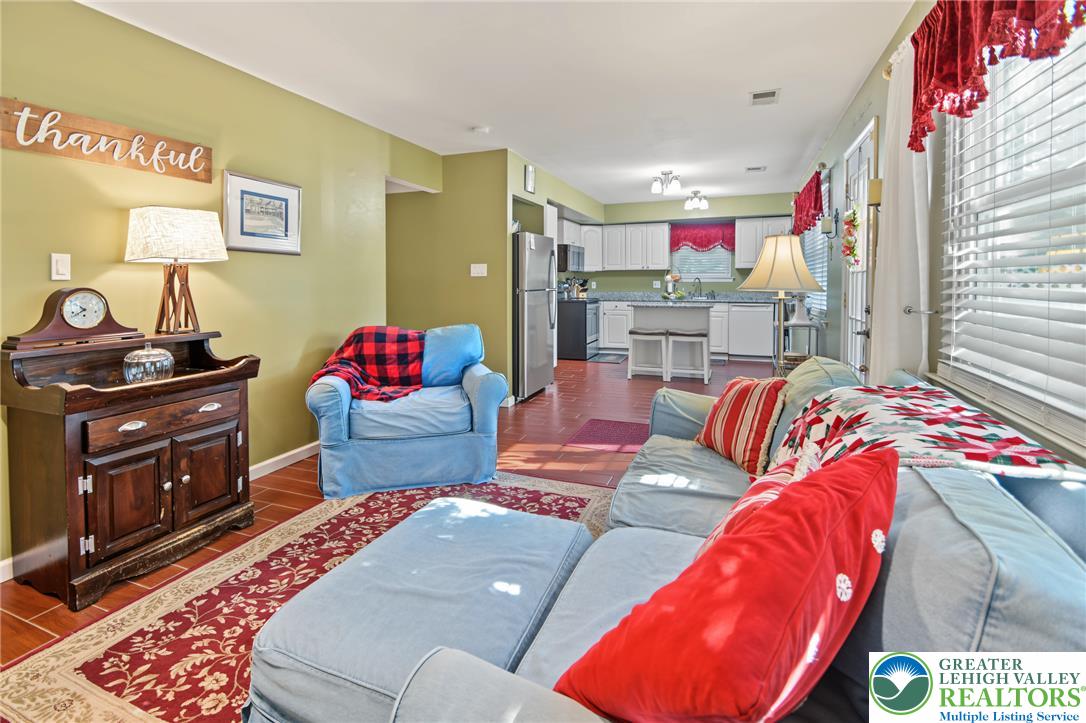 101 San Francisco Drive Property Photo 14