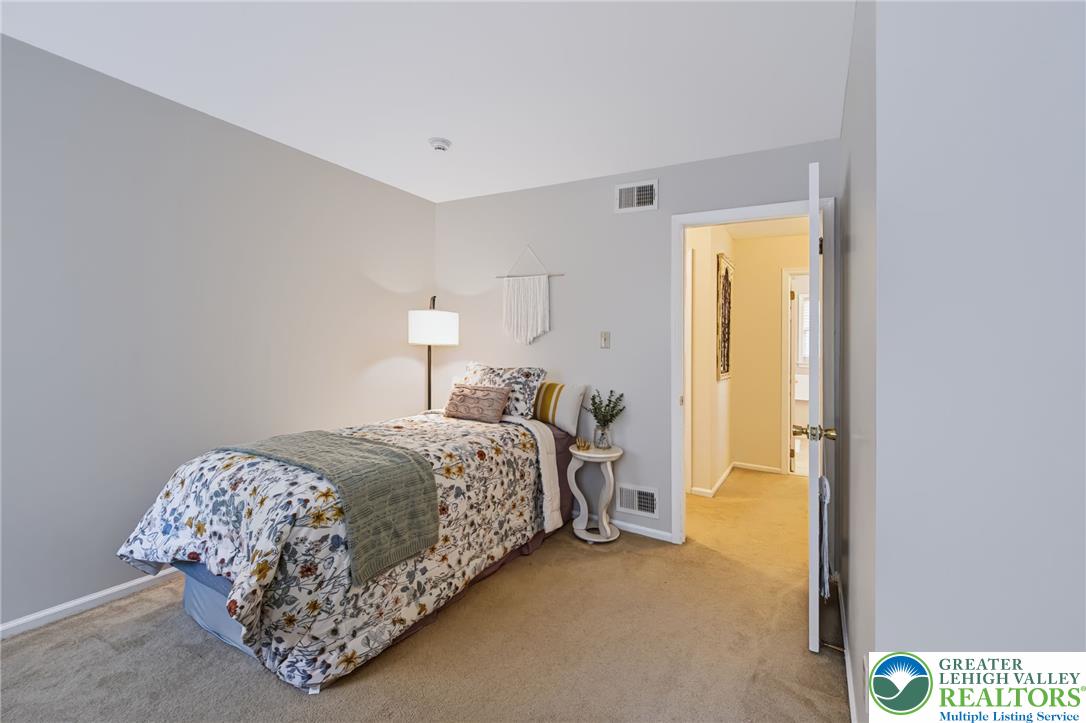 5041 Bridlepath Drive Property Photo 22