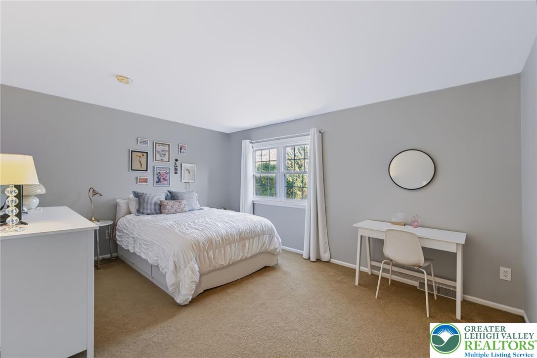 5041 Bridlepath Drive Property Photo 23