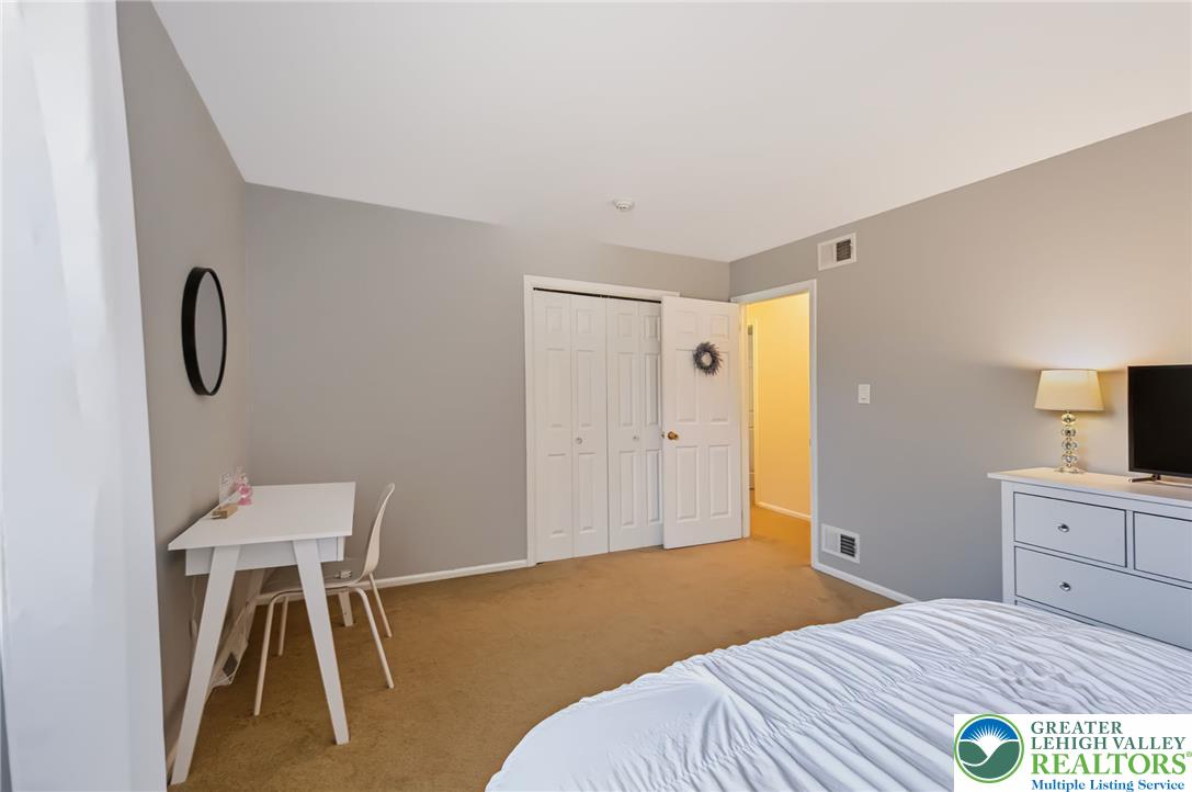 5041 Bridlepath Drive Property Photo 24